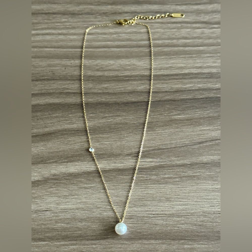 Gold and Pearl Necklace Q612 - Picture 4 of 6